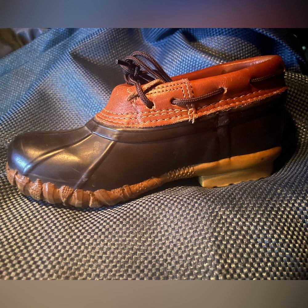Cabella, women’s slip on waterproof, like new super cuties size 37 (6 1/2)